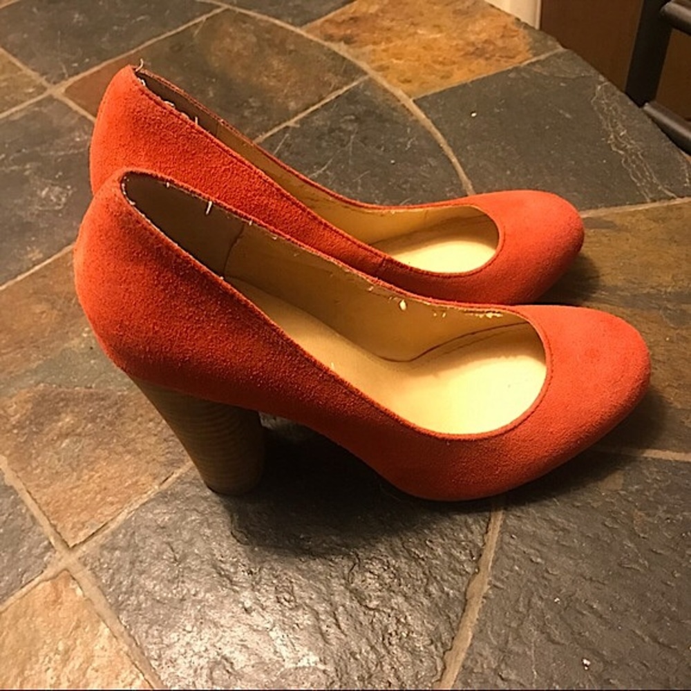 Express Pink Heels - Picture 3 of 10